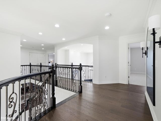 1112 Canyon Creek Drive, Rochester Hills, MI 48306