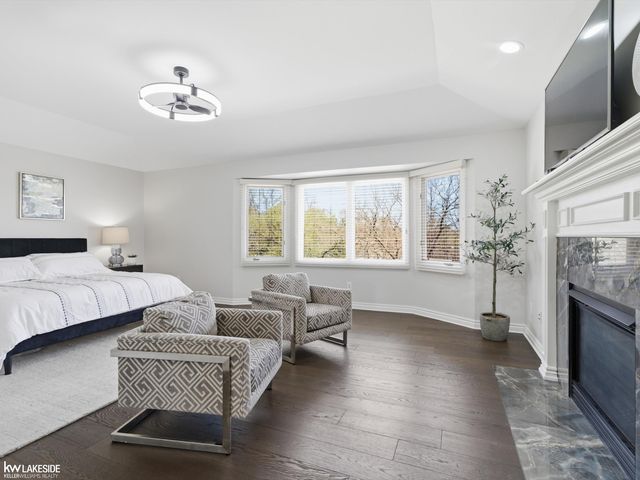 1112 Canyon Creek Drive, Rochester Hills, MI 48306