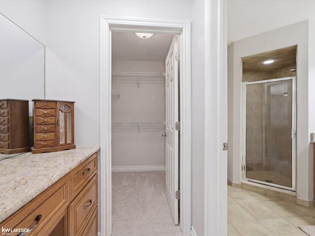 1112 Canyon Creek Drive, Rochester Hills, MI 48306