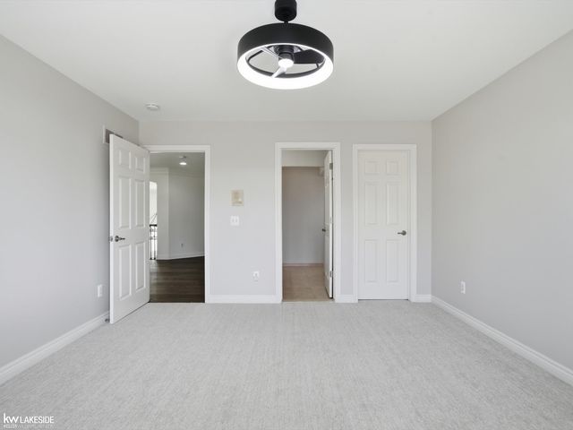 1112 Canyon Creek Drive, Rochester Hills, MI 48306