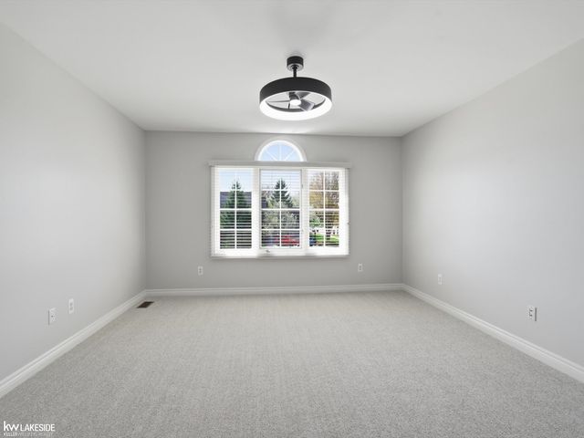 1112 Canyon Creek Drive, Rochester Hills, MI 48306