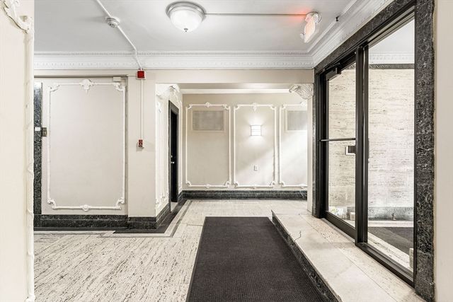 10 Jamaicaway 8, Boston, MA 02130