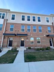 2925 SHOWPLACE Drive NONE, Naperville, IL 60564
