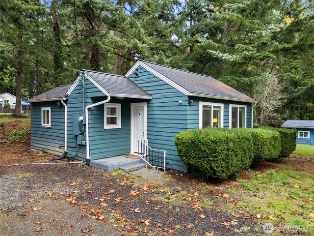 3410 NW Morgan Lane, Bremerton, WA 98312