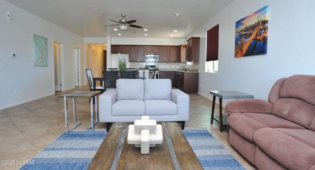 9505 S Quiet Dove Drive, Tucson, AZ 85747