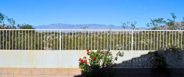 9505 S Quiet Dove Drive, Tucson, AZ 85747