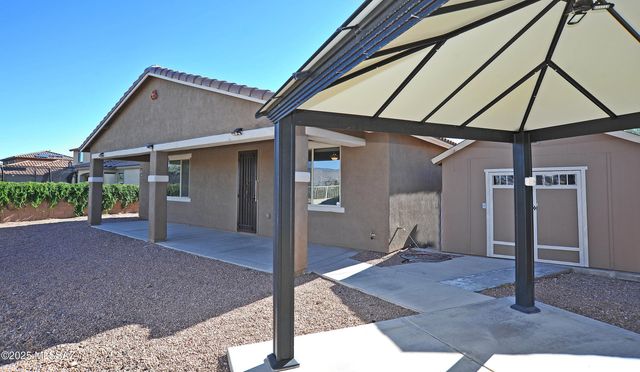 9505 S Quiet Dove Drive, Tucson, AZ 85747