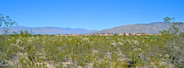 9505 S Quiet Dove Drive, Tucson, AZ 85747