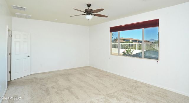 9505 S Quiet Dove Drive, Tucson, AZ 85747