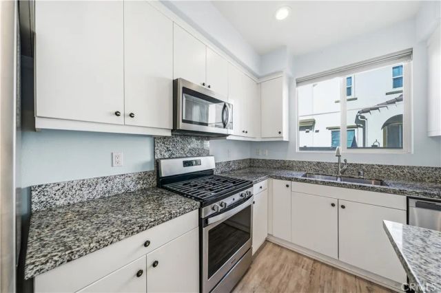 4104 Vela Way, Oceanside, CA 92057