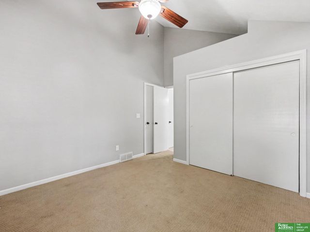 5556 Walnut Street, Omaha, NE 68106