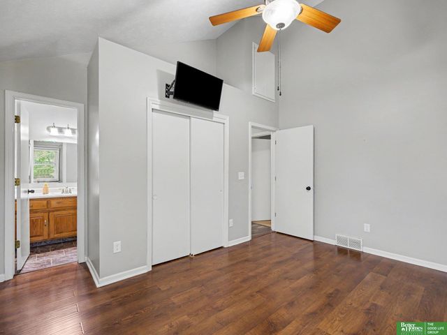 5556 Walnut Street, Omaha, NE 68106