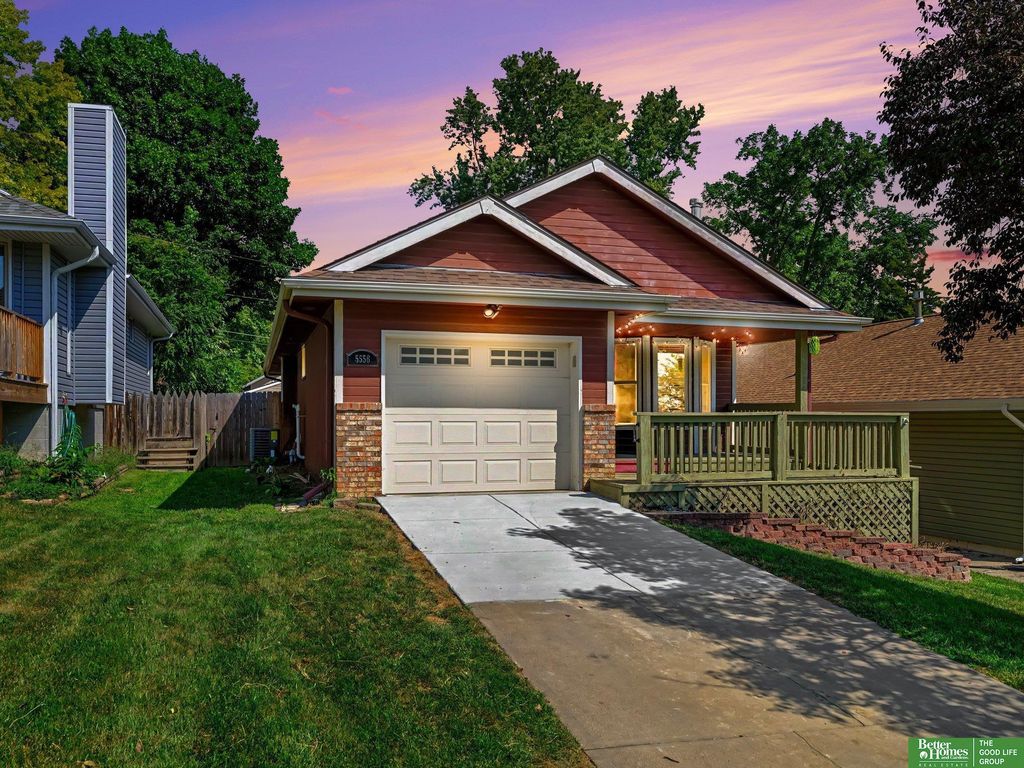 5556 Walnut Street, Omaha, NE 68106