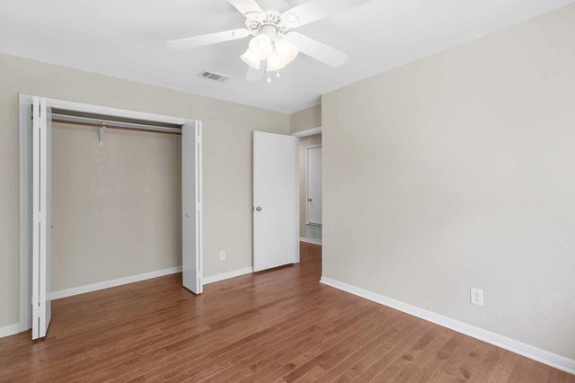 1911 Oakview DR, Round Rock, TX 78681