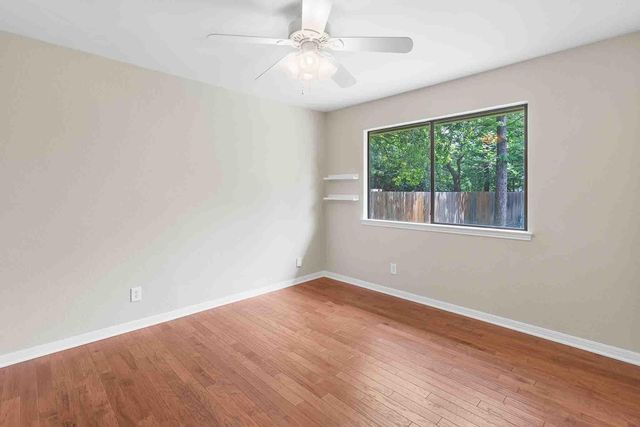 1911 Oakview DR, Round Rock, TX 78681