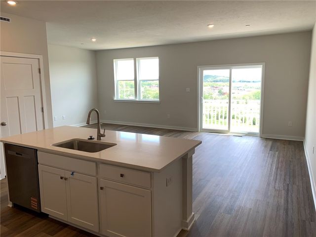 220 Paddock Lane, Harmony Boro, PA 16037