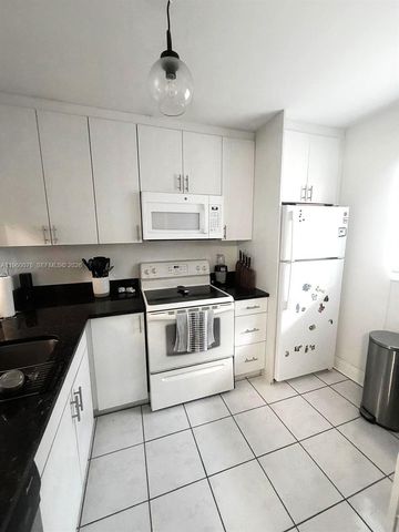 10541 NW 10th St 103, Pembroke Pines, FL 33026