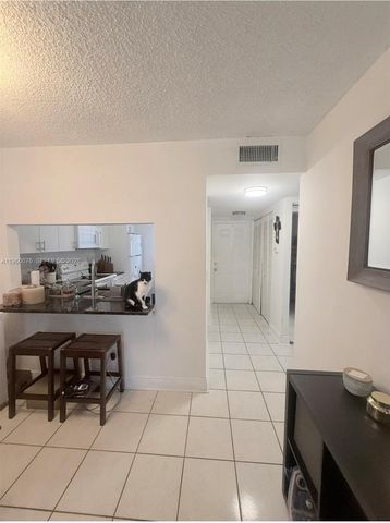 10541 NW 10th St 103, Pembroke Pines, FL 33026