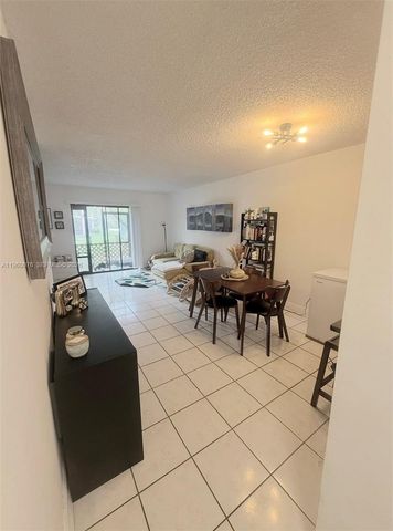 10541 NW 10th St 103, Pembroke Pines, FL 33026