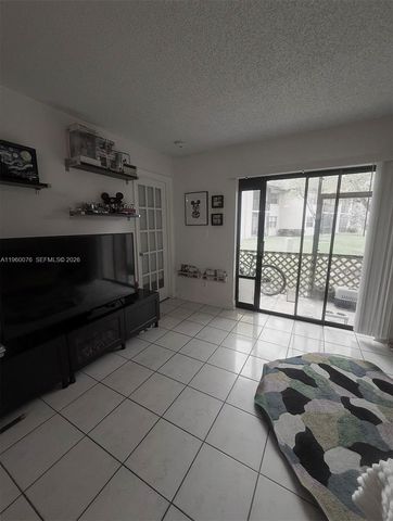 10541 NW 10th St 103, Pembroke Pines, FL 33026