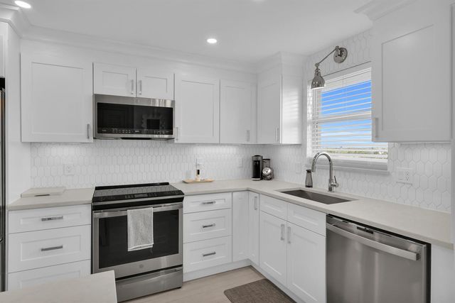 3114 S Ocean Boulevard 705, Highland Beach, FL 33487