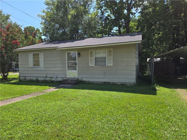 518 S Jackson Avenue, Russellville, AR 72801