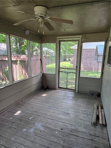 518 S Jackson Avenue, Russellville, AR 72801