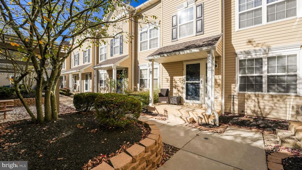 110 ZIRCON CT #14, Warrington, PA 18976