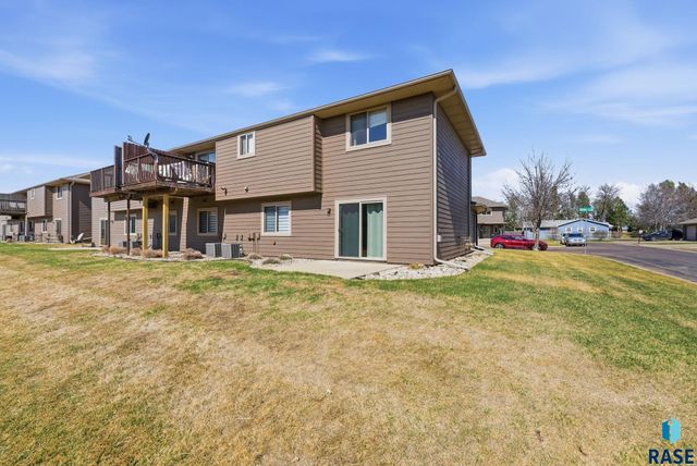 8509 W Grinn Pl Place 33, Sioux Falls, SD 57106