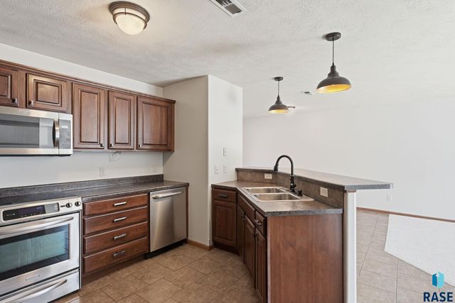 8509 W Grinn Pl Place 33, Sioux Falls, SD 57106