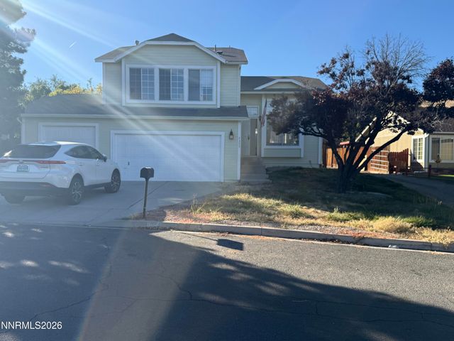 7355 Lindsey Lane, Sparks, NV 89436