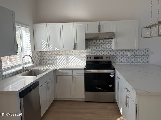 7355 Lindsey Lane, Sparks, NV 89436