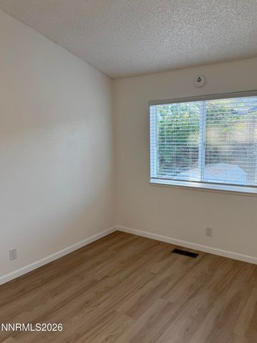 7355 Lindsey Lane, Sparks, NV 89436