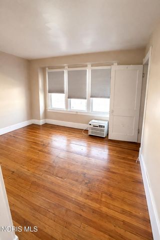 829 Ogden Avenue, Toledo, OH 43609