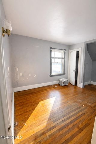 829 Ogden Avenue, Toledo, OH 43609