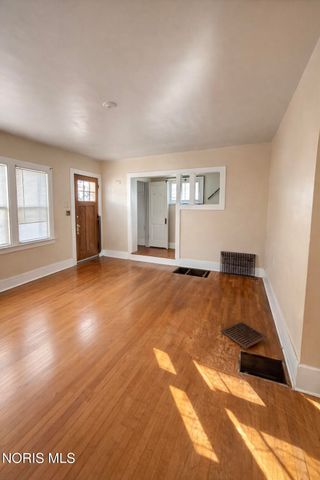 829 Ogden Avenue, Toledo, OH 43609