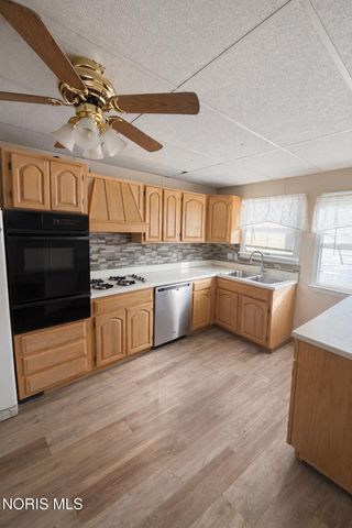 829 Ogden Avenue, Toledo, OH 43609