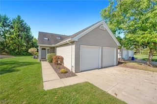 20889 Autumn Oval 31, Strongsville, OH 44149