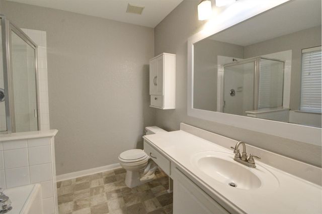 123 W Drifting Shadows Circle, Conroe, TX 77385