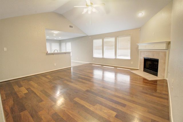 123 W Drifting Shadows Circle, Conroe, TX 77385