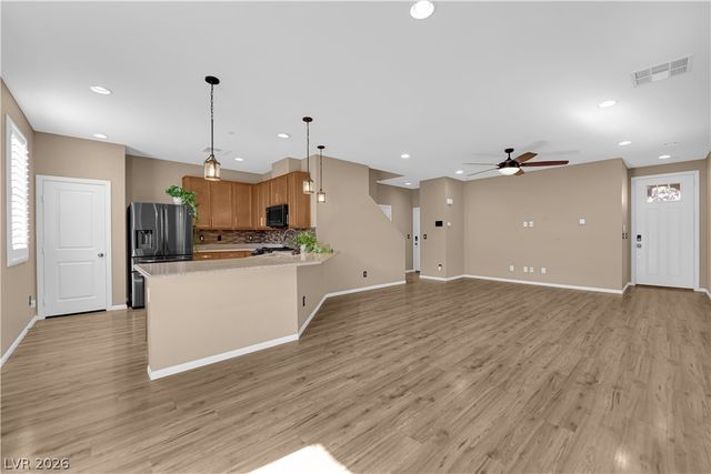 915 Harbor Avenue, Henderson, NV 89002