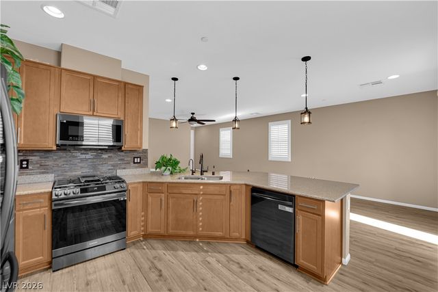 915 Harbor Avenue, Henderson, NV 89002