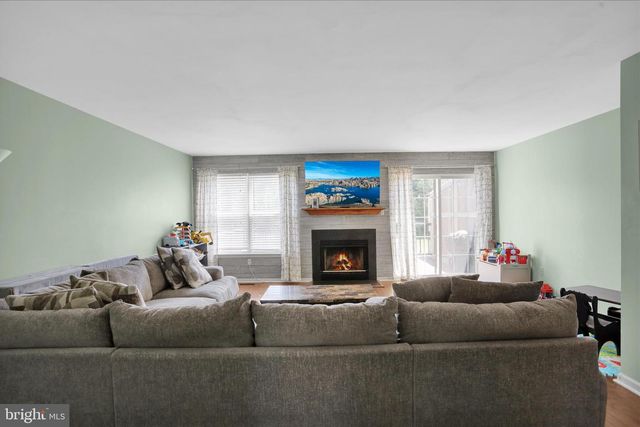664 WALNUT TREE DR, Blandon, PA 19510