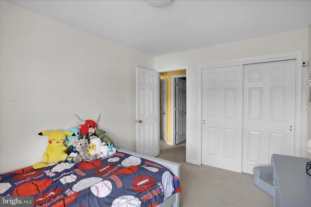 664 WALNUT TREE DR, Blandon, PA 19510