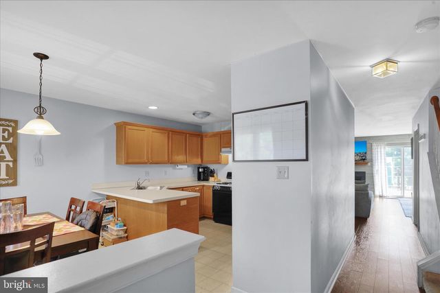 664 WALNUT TREE DR, Blandon, PA 19510