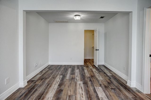 250 Shelley LN, San Marcos, TX 78666