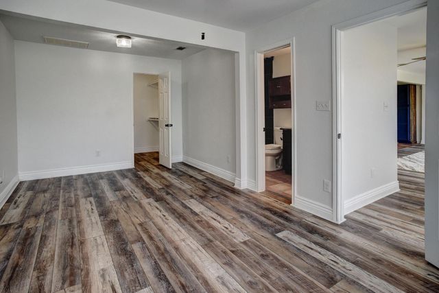 250 Shelley LN, San Marcos, TX 78666