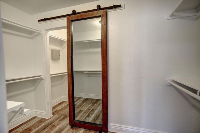 250 Shelley LN, San Marcos, TX 78666