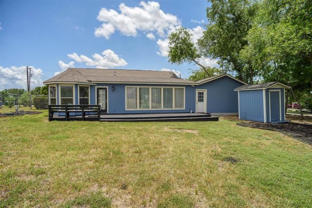 250 Shelley LN, San Marcos, TX 78666