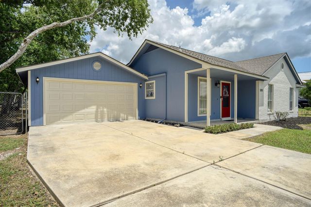 250 Shelley LN, San Marcos, TX 78666